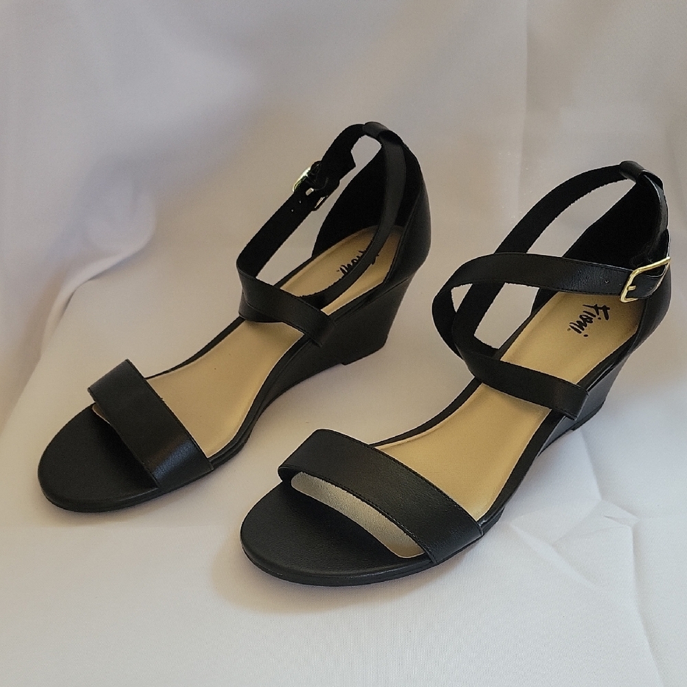 Elegant Black Wedge Shoes with Ankle Straps